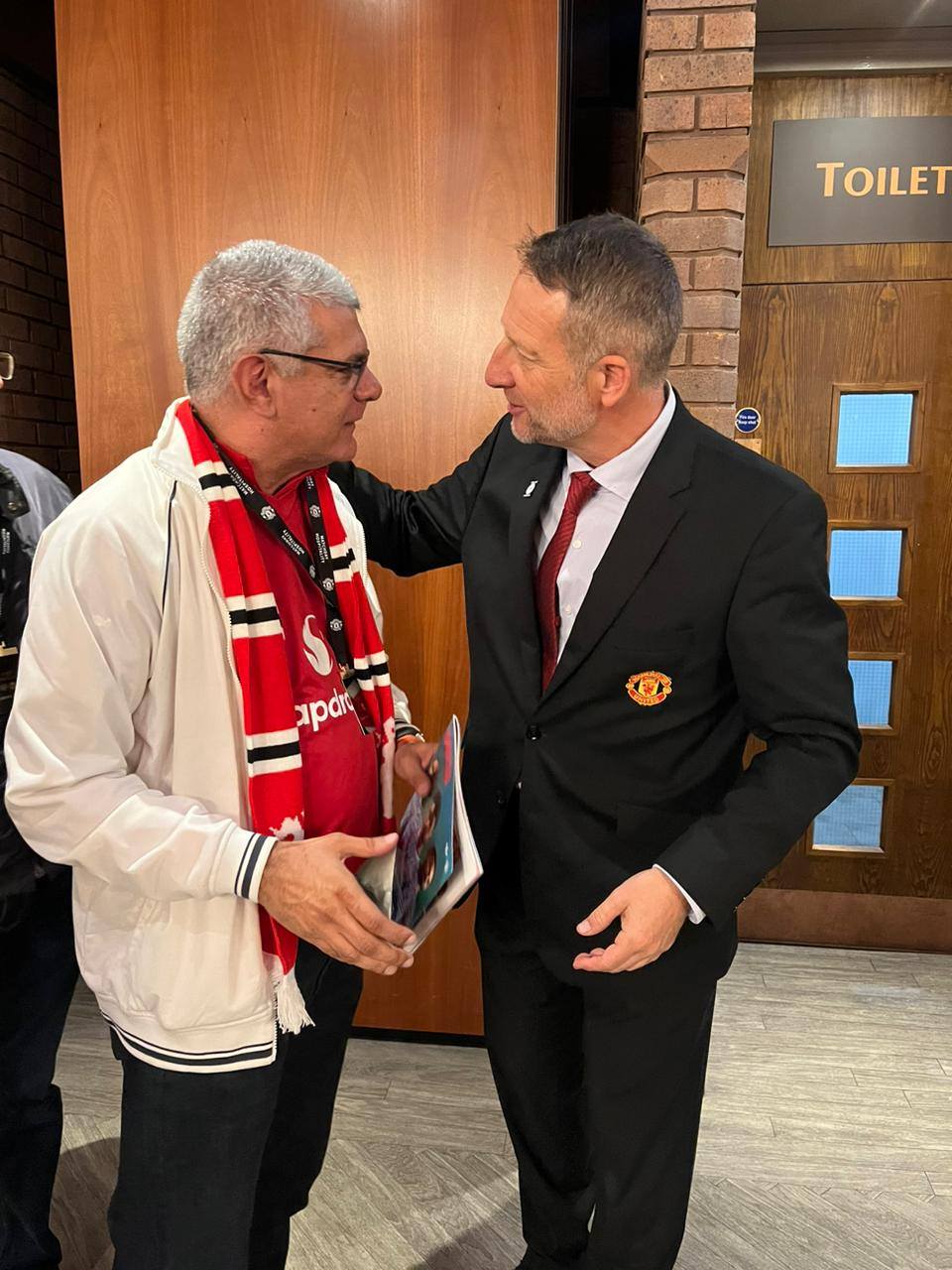 From Old Trafford to History: Afsar Ebrahim Witnesses Manchester United’s Dramatic Derby Triumph
